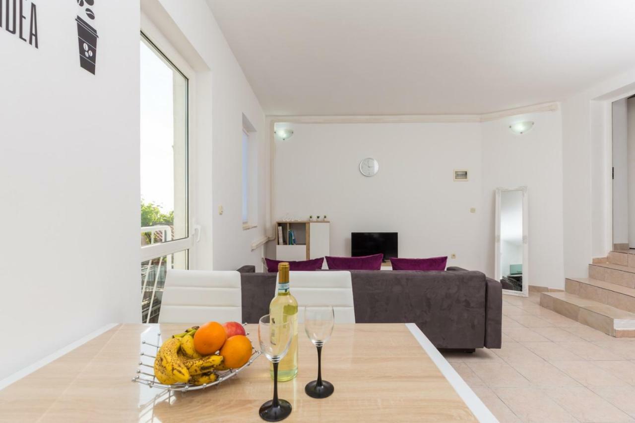 Apartment Kucera Rovinj Bagian luar foto